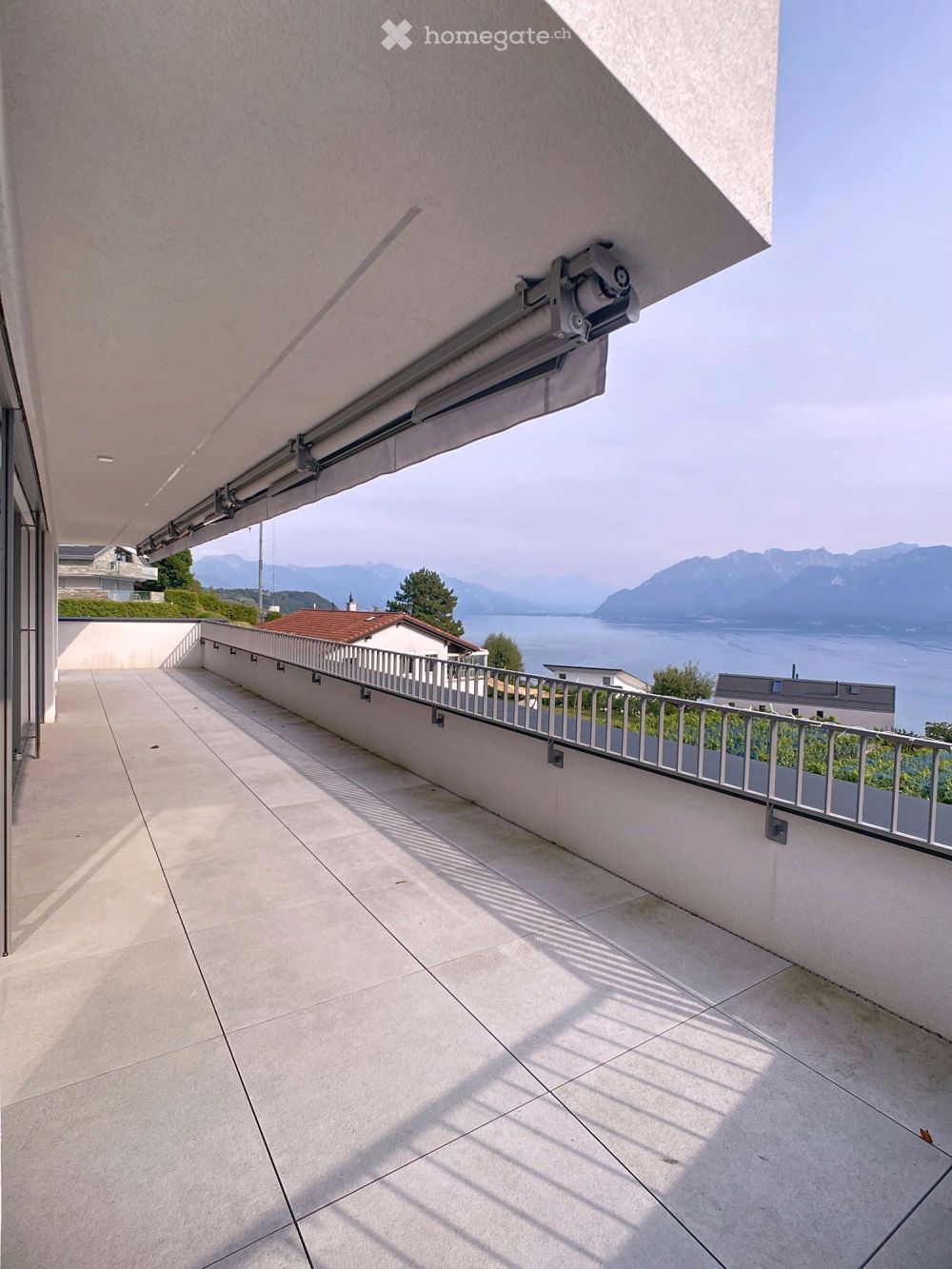 Prachtvoll mit grandiosem Blick auf den See und die Alpen - Bild 8