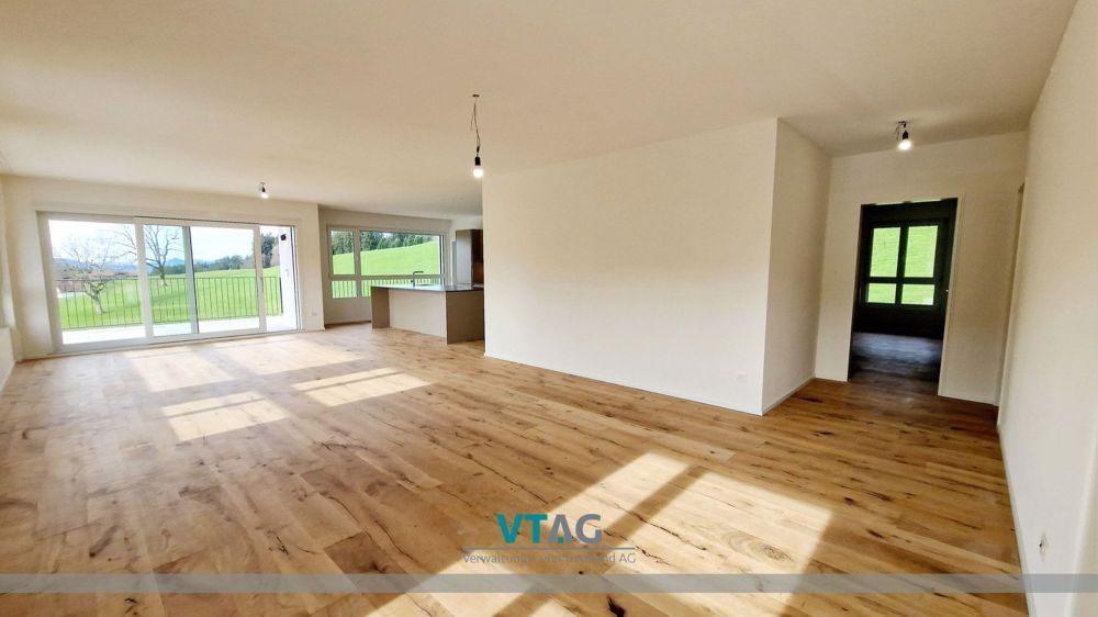 Luxus und Natur vereint: Exklusive 5.5 Zimmer-Oase in Speicher - Bild 1