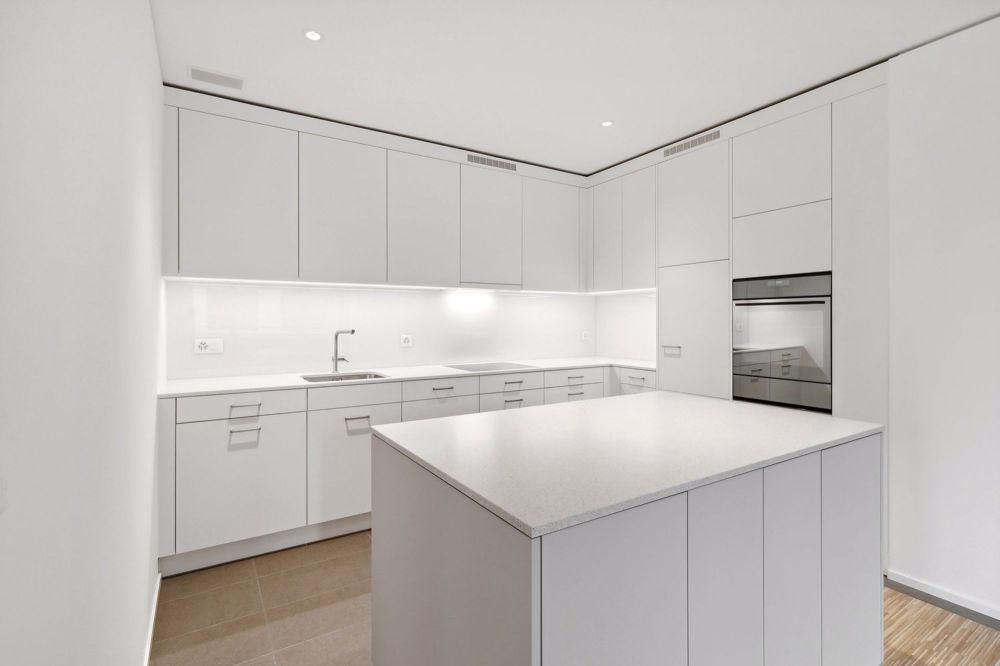Moderne 2.5-Zimmer-Wohnung mit Balkon in Zürich-Albisrieden - Bild 2