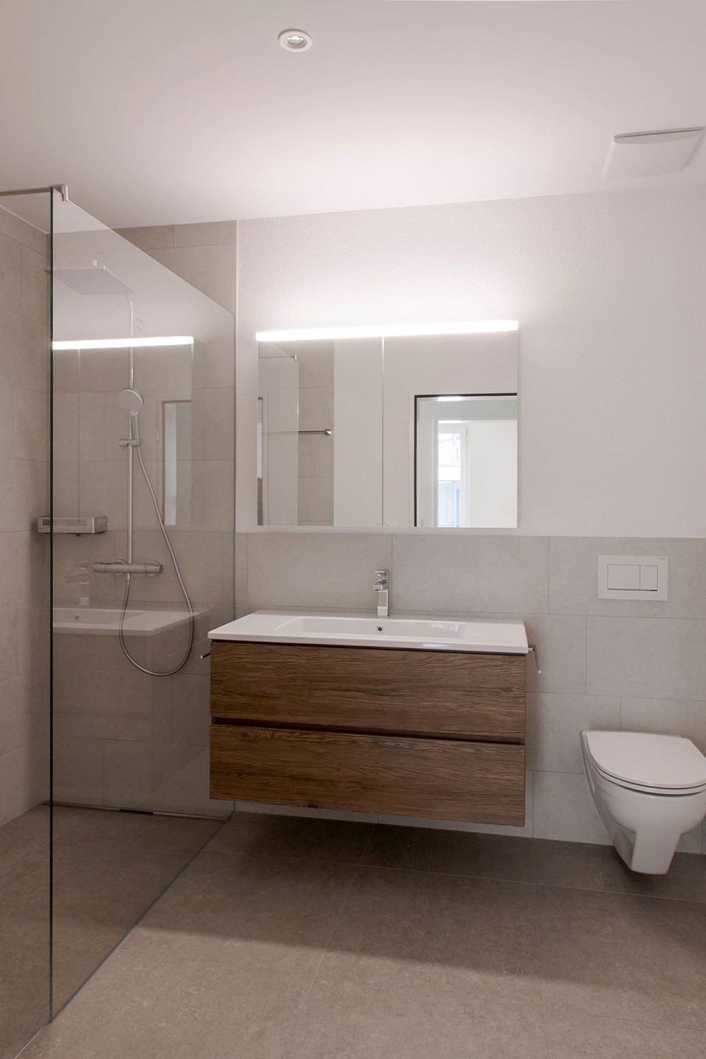 Moderne 2.5-Zimmer-Wohnung mit Terrasse - Bild 3