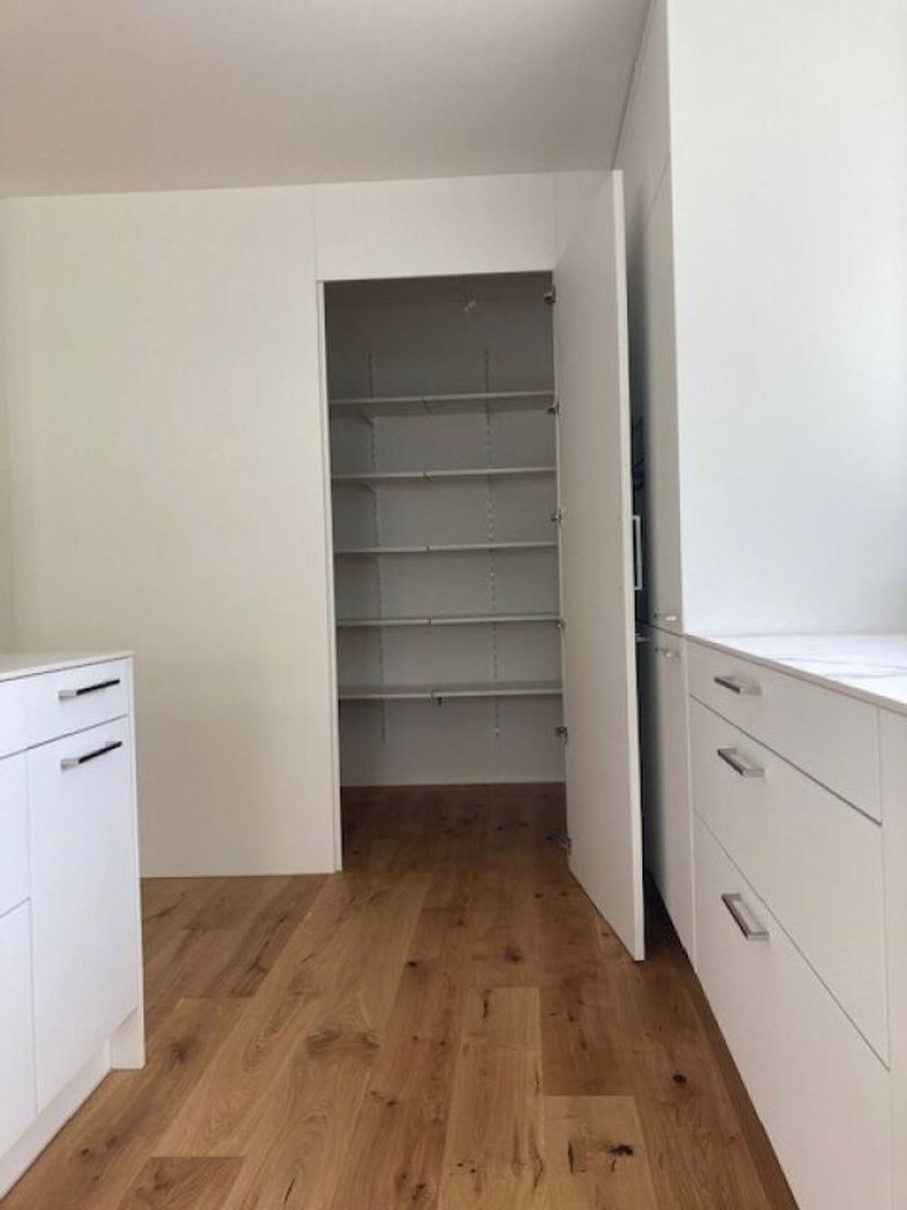 Grosszügige, helle 4.5 Zimmer-Eigentumswohnung Maisonette mit Mietverhältnis - Reduit