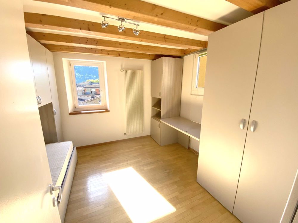Seltenes 4-Zimmer-Haus mit separatem Raum und Seeblick renoviert - Bild 11