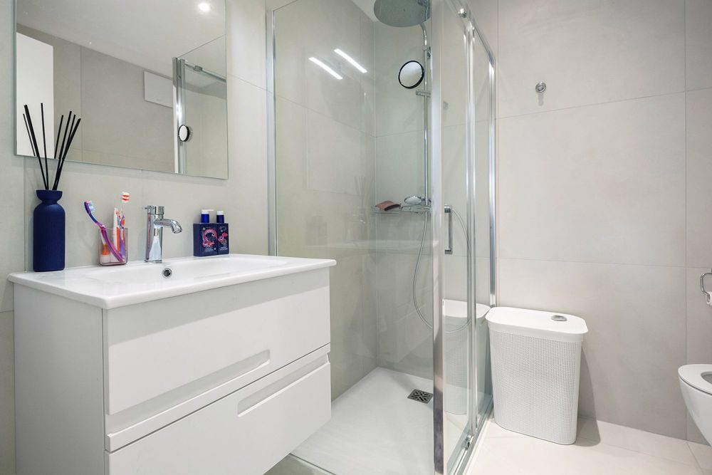 Elegante appartamento in moderno complesso residenziale - Doccia en suite