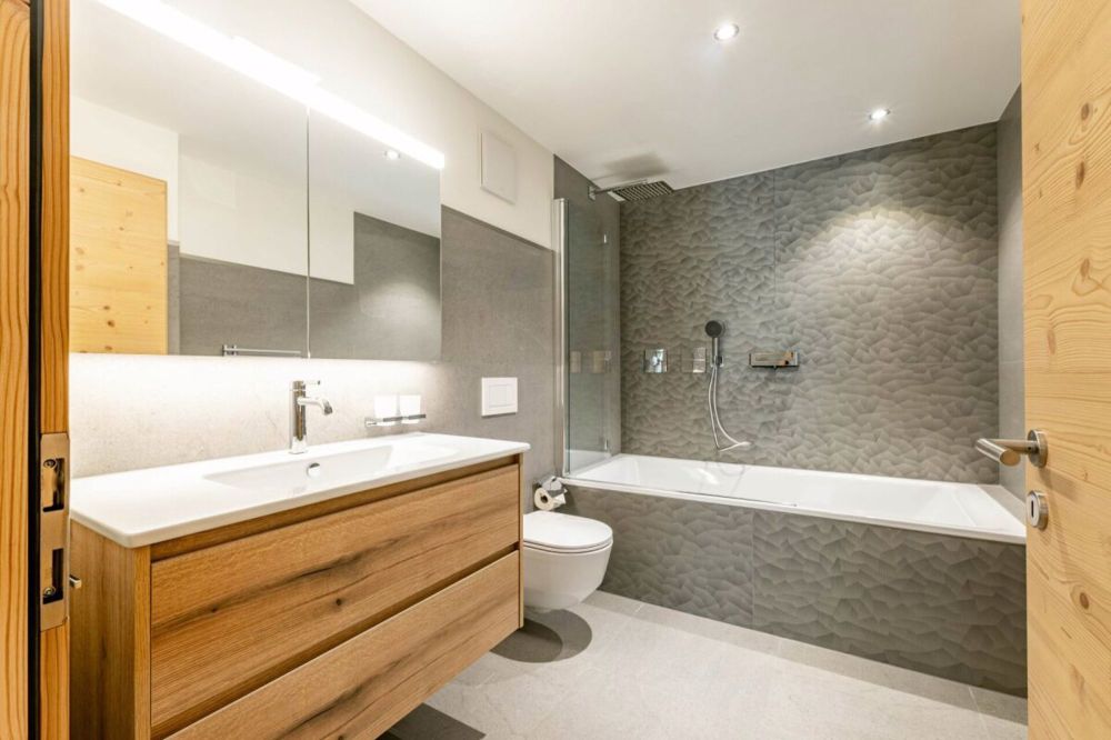 Top moderne 3.5-Zimmer-Erstwohnung im Neubauchalet Grintil - Bild 3