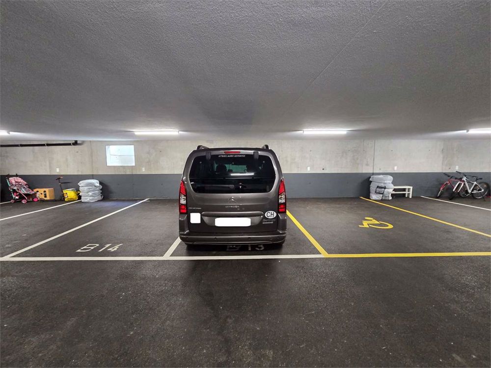 Neue 2.5-Zimmer-Wohnung mit großer Terrasse, eigener Waschküche und Parkplatz - Bild 12