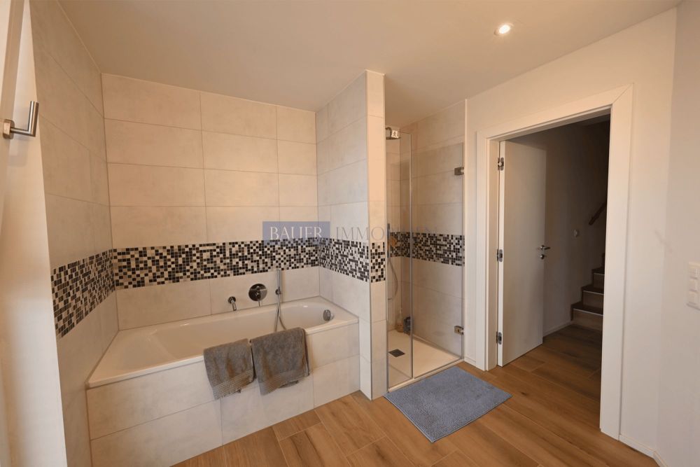 *Neubau 5.5-Zimmer-Doppeleinfamilienhaus* - Bild 8
