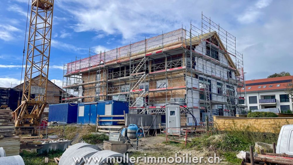 Dachgeschoss mit Blick auf das Land, nahe Romont - Bild 1