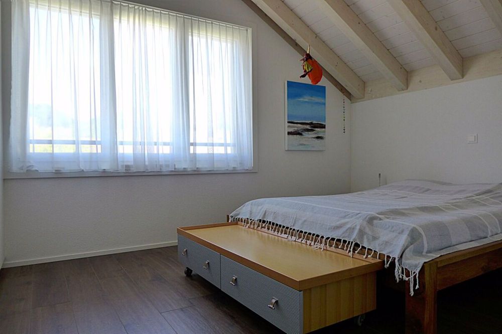 Neuwertige Dachwohnung mit Galerie - Bild 13