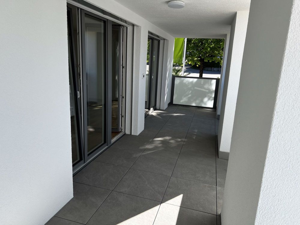 Zentral gelegene 2½ Zimmerwohnungen mit Einkaufsmöglichkeiten - Bild 8