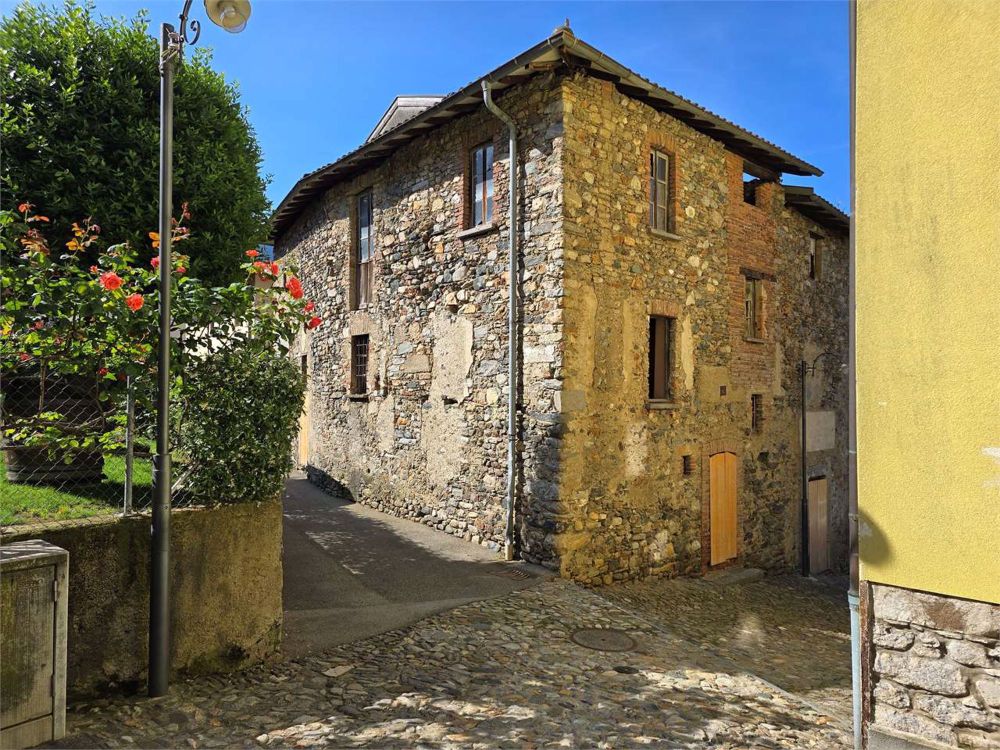Ideales Gebäude, um 3 Wohnungen oder ein Haus zu realisieren - Bild 7