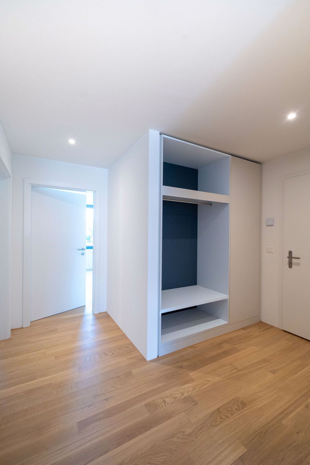 Modern ausgebaute 4.5-Zimmer Wohnung mit gedecktem Sitzplatz - Bild 9