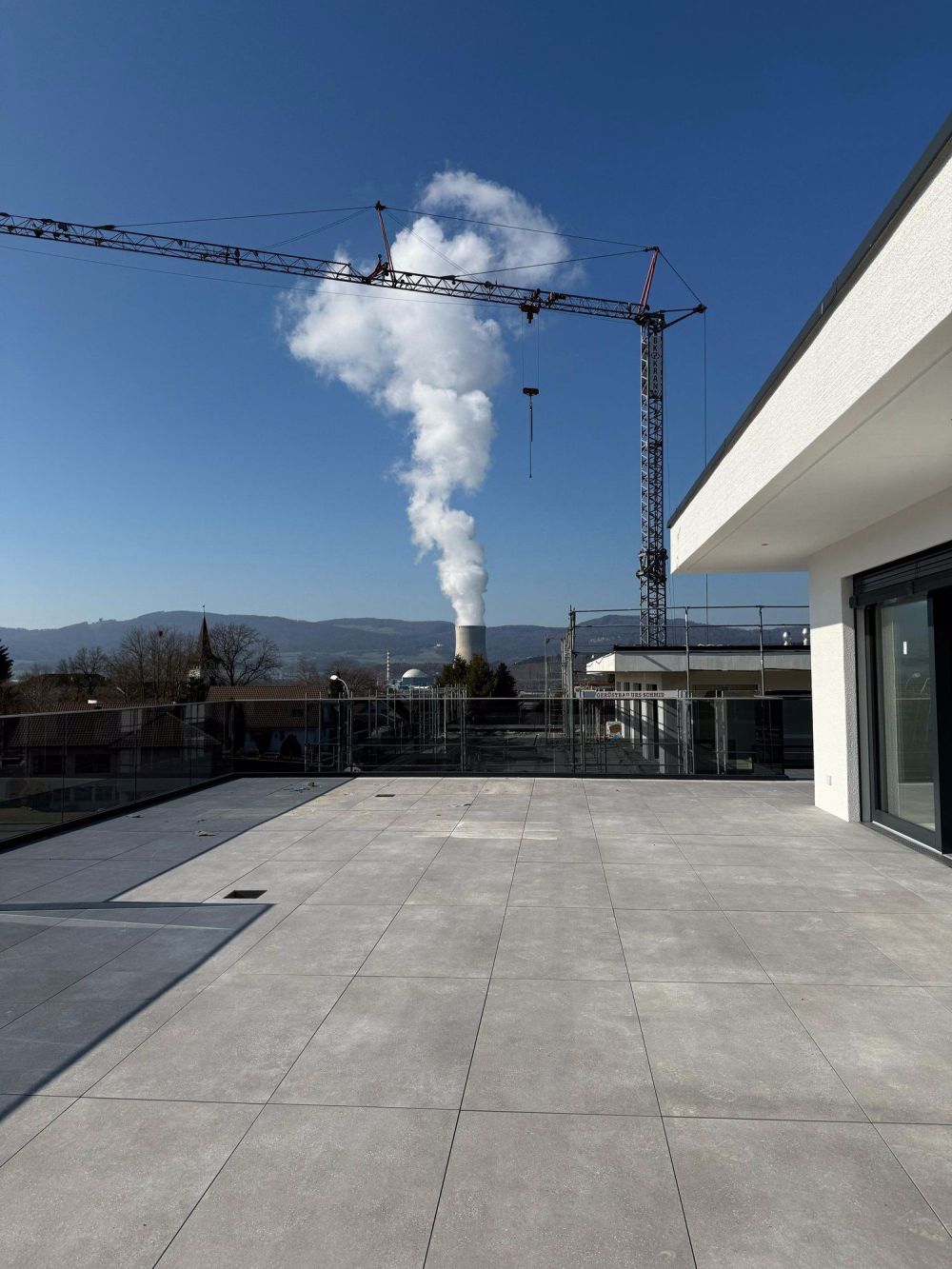 Luxuriöse 3.5-Zimmer-Attikawohnung mit atemberaubender 218 m² Terrasse in Däniken SO - Bild 7