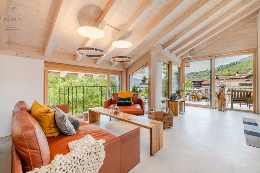Exklusive 4 1/2 Zimmer-Dachwohnung (Erstwohnung) mit Wohnkomfort auf höchstem Niveau und atemberaubender Aussicht - Bild 2