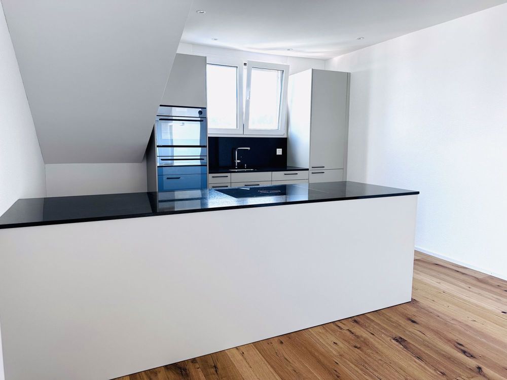 Einzigartige Gelegenheit: Stilvolle 4.5-Zimmer-Dachgeschosswohnung in Heiden AR - Küche