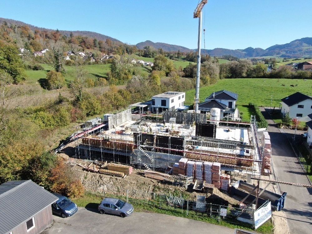 Exceptionnel !Attique de 4.5 pièces, 158 m2 habitables, terrasse 83 m2 - Bild 1