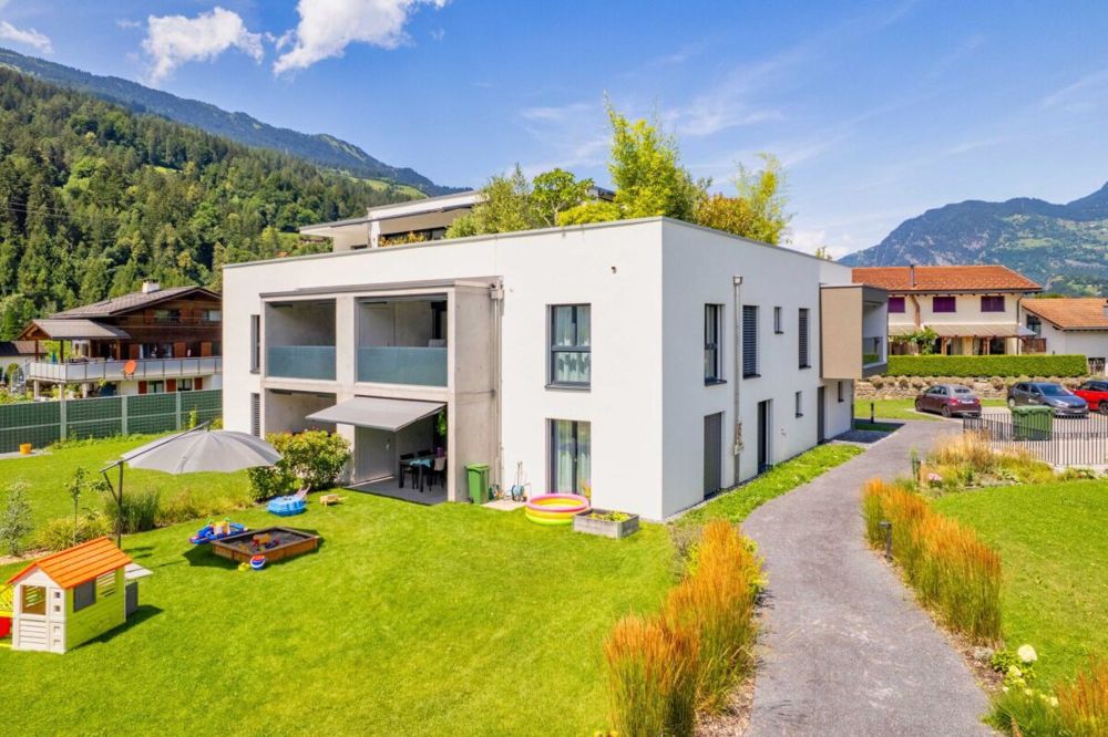 Neuwertige 4.5 Zimmerwohnung mit Wohlfühlcharakter - Bild 2