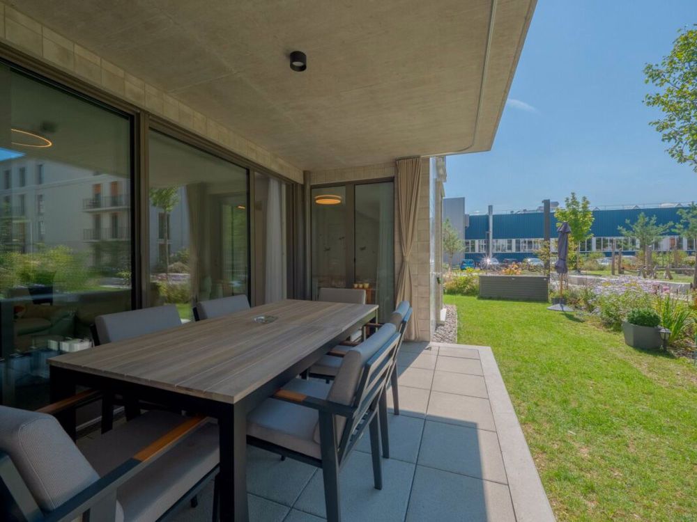 Neuwertige 4.5 Z' Gartenwohnung an zentraler und ruhiger Lage - Bild 10