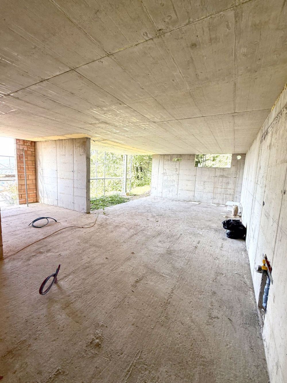 Neue 4,5-Zimmer-Wohnung im modernen Stil mit Veranda und großem privatem Garten - Bild 4