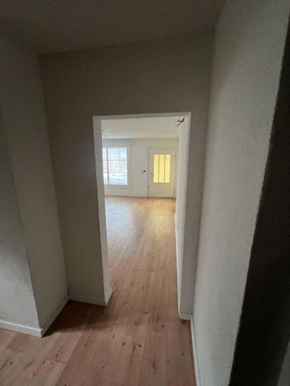 Erstvermietung nach Komplettsanierung – 2.5-Zimmer-Wohnung in Curaglia - Bild 7