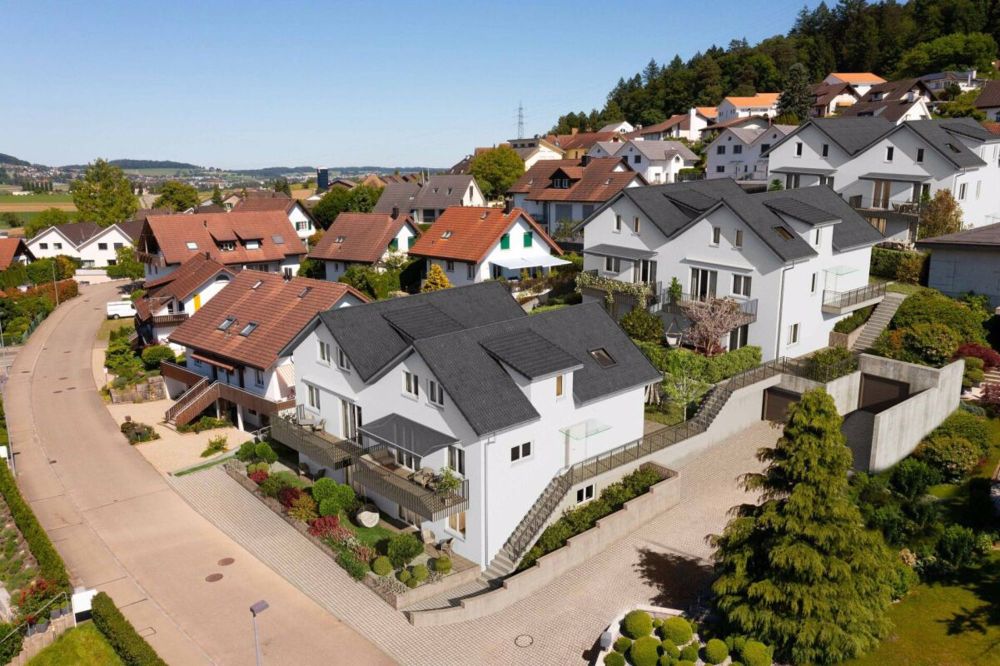 Neubauprojekt in Hüttikon - Modernes Doppelhaus mit 6.5 Zimmern - Bild 1