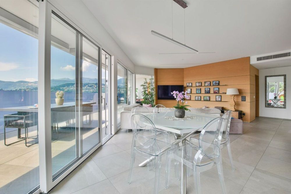 Luminoso attico con grande terrazza - Bild 3