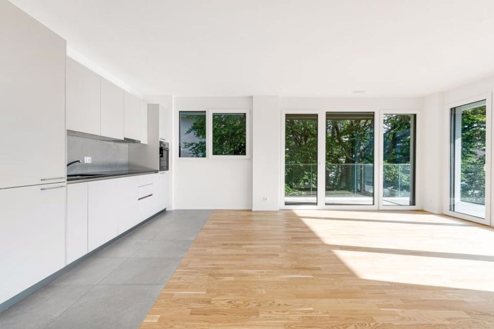 SEHR SELTEN ! NEU MIT GARTEN, VERFÜGBAR AB SOFORT ! - Bild 2