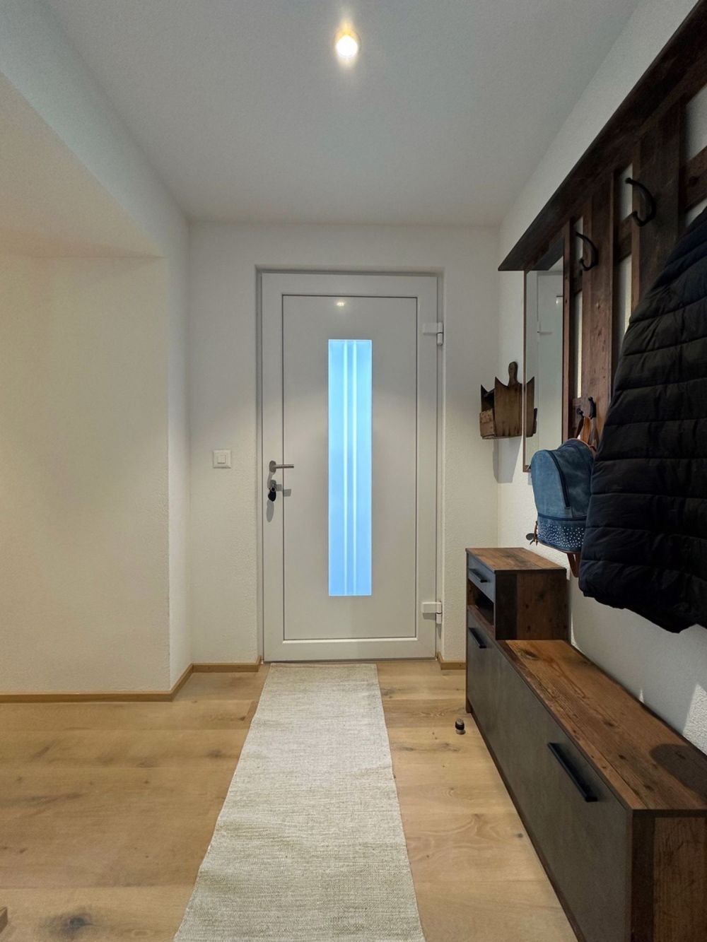 Neuwertige 3.5-Zimmer-Wohnung mit Sitzplatz und Carport zu verkaufen - Bild 3