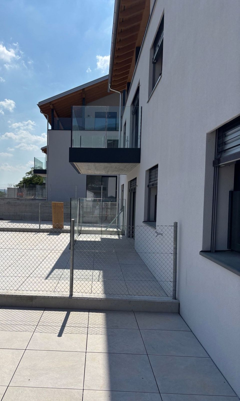 Neue 2.5-Zimmer-Wohnung mit Garten - Bild 2