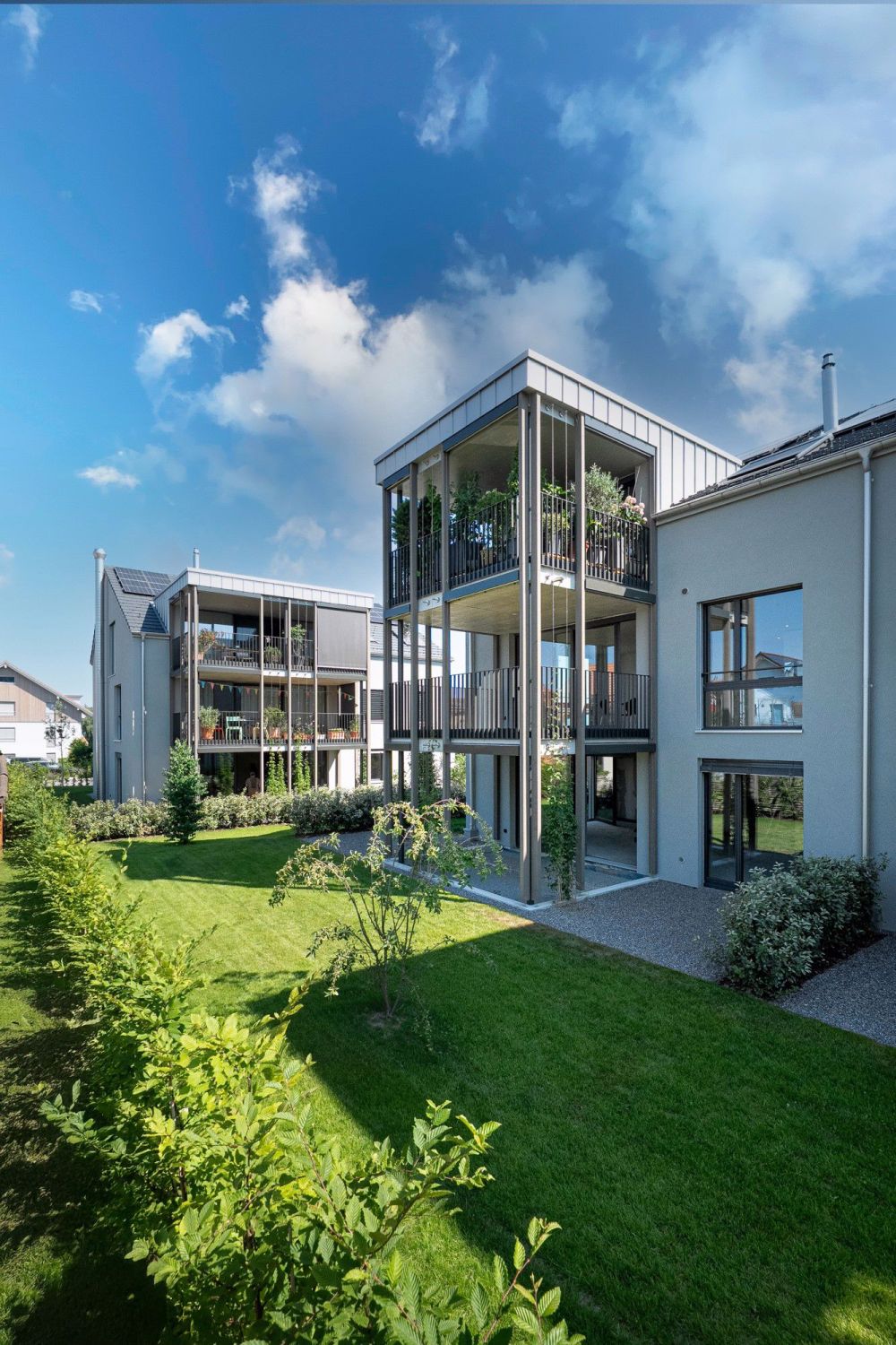 Schöne 4.5-Zimmer Gartenwohnung mit Sitzplatz und viel Abendsonne - Bild 1