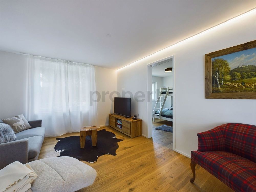 Herrausragende 3.5-Zimmer Wohnung in Trin Mulin - Image 2