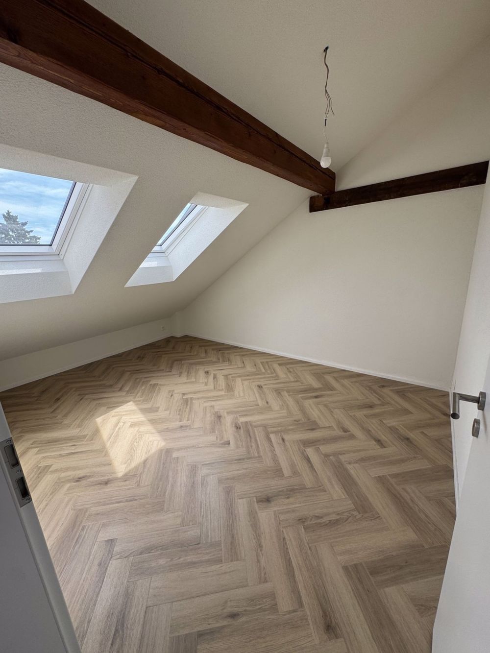 3.5 -Zimmer-Dachwohnung Erstvermietung nach Dachausbau - Bild 9