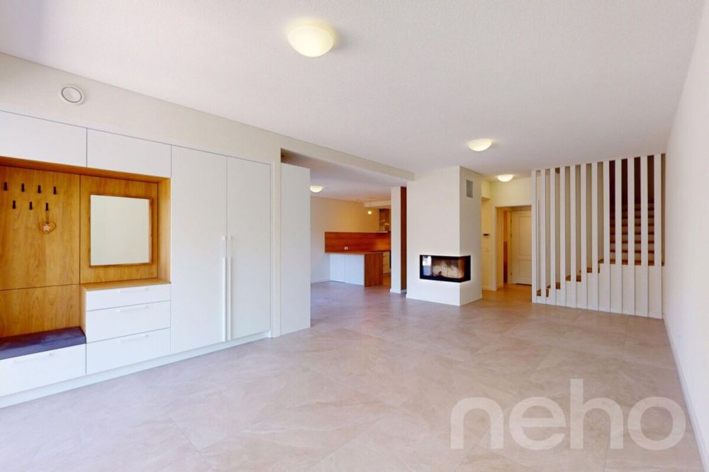 Neues Doppeleinfamilienhaus mit unverbaubarem Ausblick - Bild 2