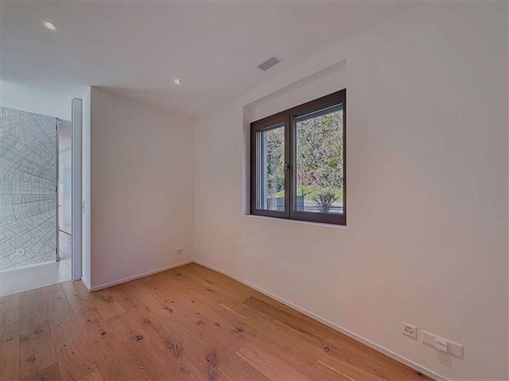 Spektakuläre Aussicht auf den See! - Bild 11