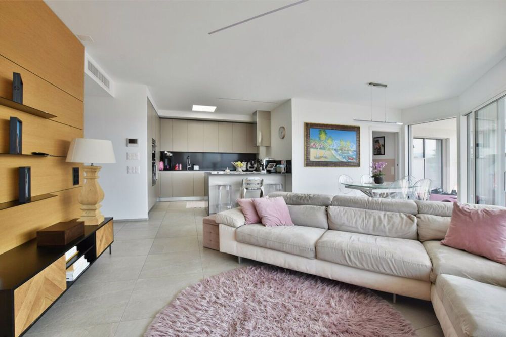 Luminoso attico con grande terrazza - Bild 5