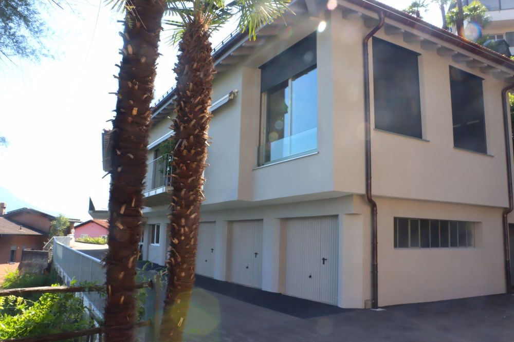 Prestigiosa Villetta con vista spettacolare, Attraktive Villetta, zus. Wohnung, Garagen - Bild 1