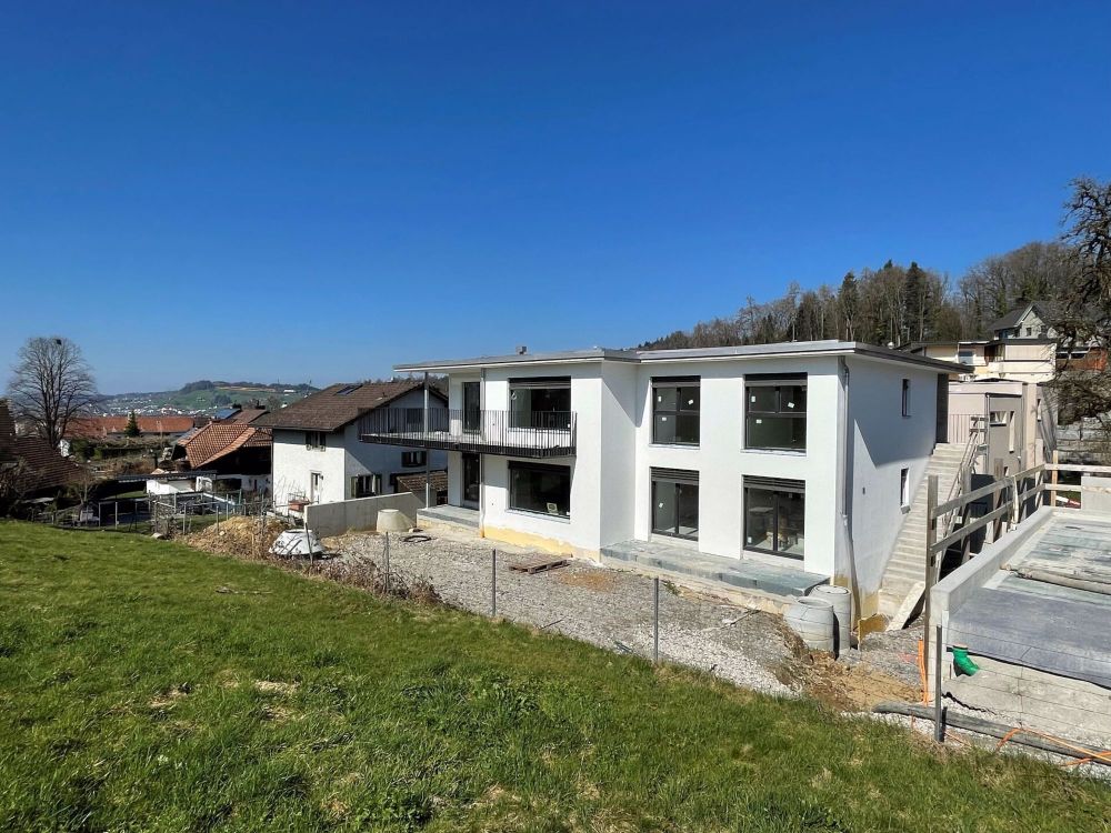 Neue Gartenwohnung mit ca. 270 m2 Umgebung - bezugsbereit 31.07.2025 - Bild 1
