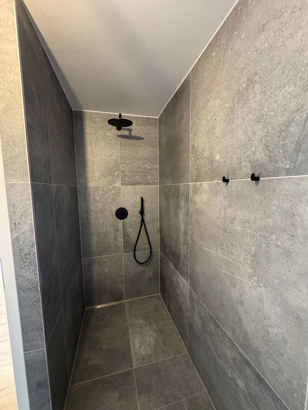 Moderne 2,5-Zimmer-Wohnung mit Panoramablick in Ovronnaz - Bild 9