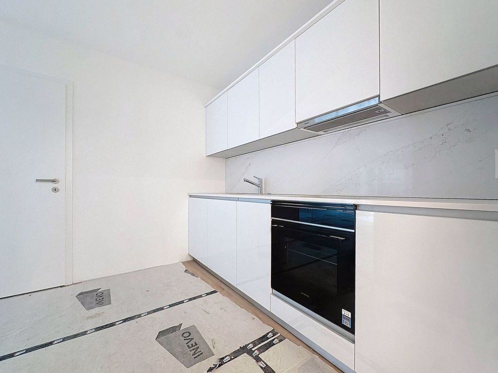 Studio neu mit überdachter Terrasse und Garten - Bild 5