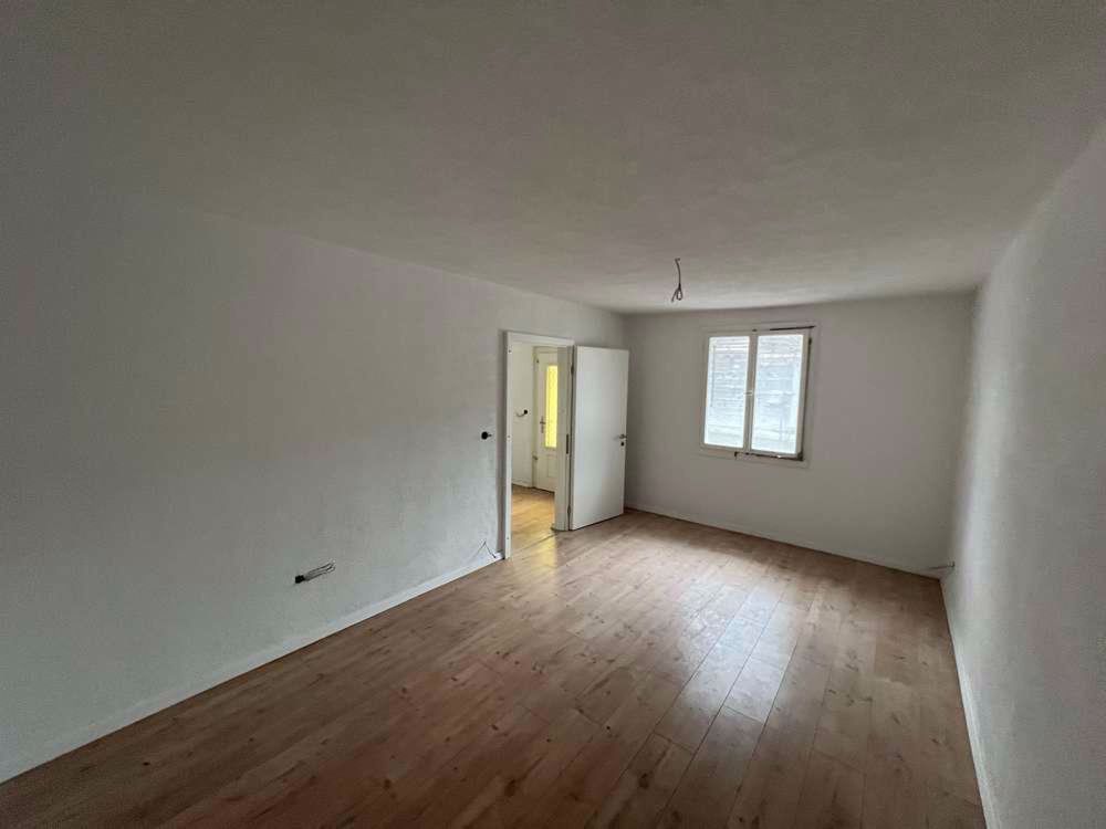 Erstvermietung nach Komplettsanierung – 2.5-Zimmer-Wohnung in Curaglia - Bild 6