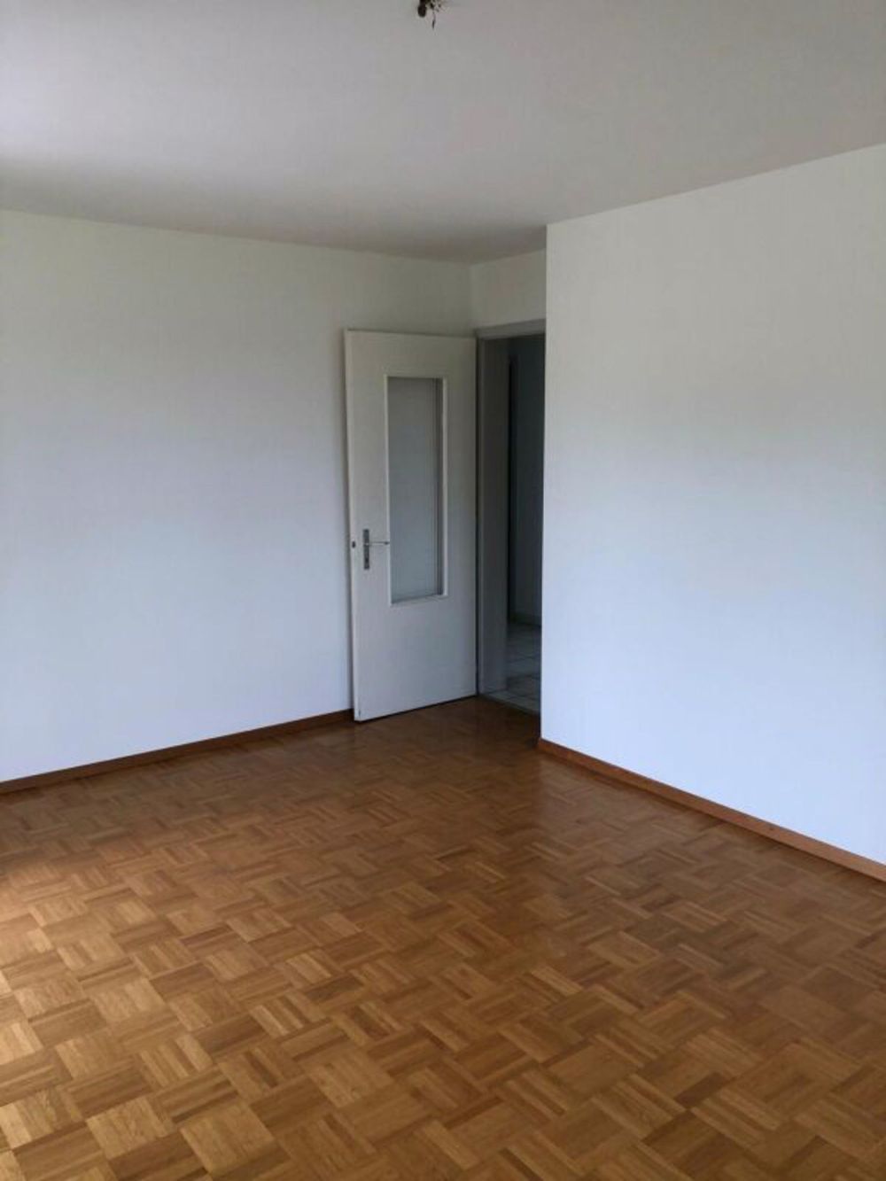 Großzügiger Komfort im 1. Stock in Villaraboud - Bild 6