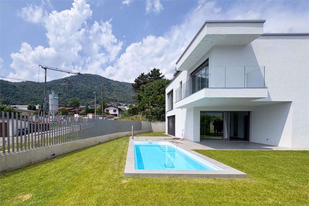 Villa Moderna con Piscina e Giardino a Gravesano - Bild 11