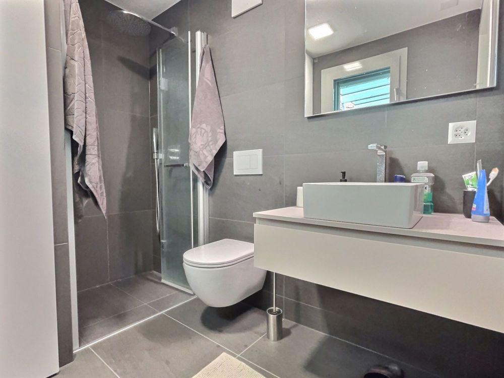 Duplex im modernen Stil, ungewöhnlich - 4,5 Zimmer - Duplex, 4.5 pièces, 150.00 m2