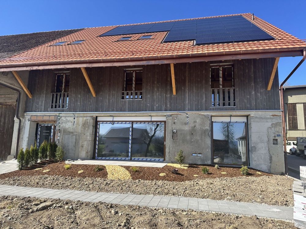 EXKLUSIV! Neue Wohnungen mit hohem Standard zu attraktiven Preisen / Morens / FR - Terrasse -jardin à l'avant