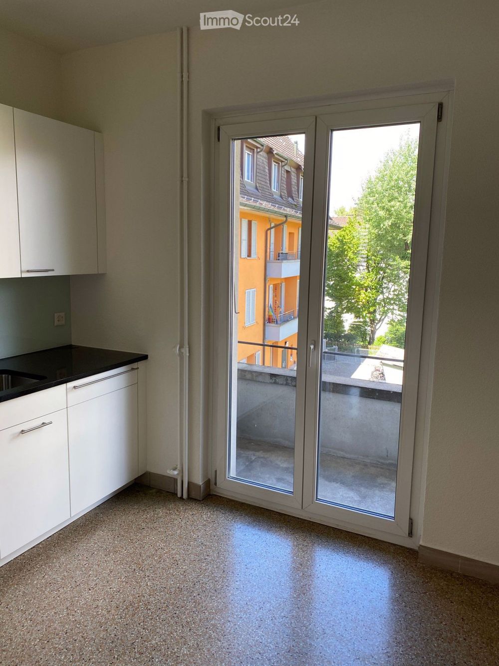 Komplett neu sanierte 4.5 Zimmerwohnung an bester Lage in Wabern - Bild 6