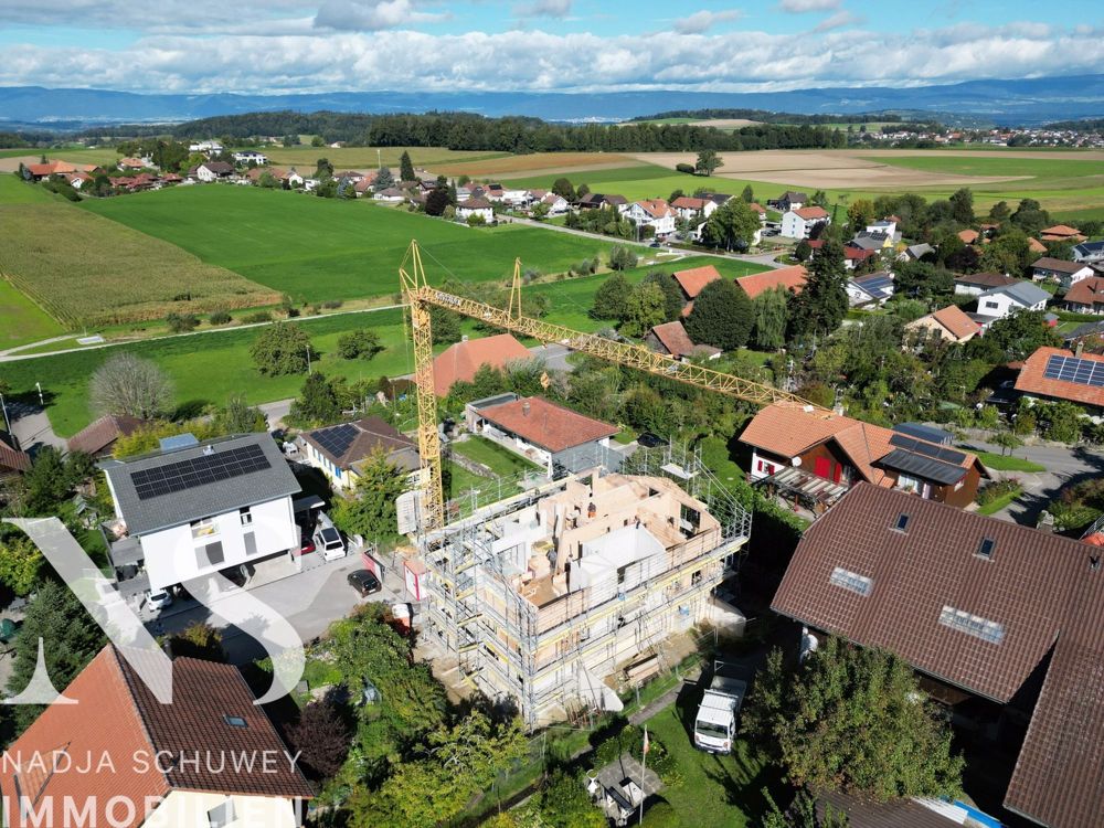 Erdgeschosswohnung mit Garten - 130 m² Wohnfläche - 80 m² Terrasse - Bild 1