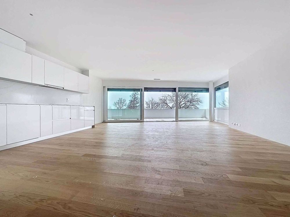 Geräumige 3.5-Zimmer-Wohnung mit 108m2, 2 Balkonen und Seeblick - Bild 3