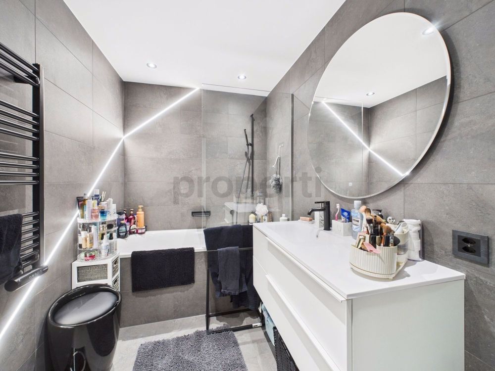 Moderne 3.5-Zimmer-Wohnung mit Balkon in La Tour-de-Trême (FR), nur wenige Schritte von Bulle entfernt - Image 8