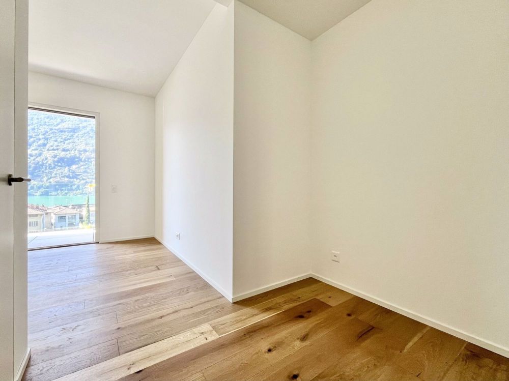 Dachwohnung 4.5 Zimmer mit Terrassen und Seeblick in Brusino Arsizio - Bild 5