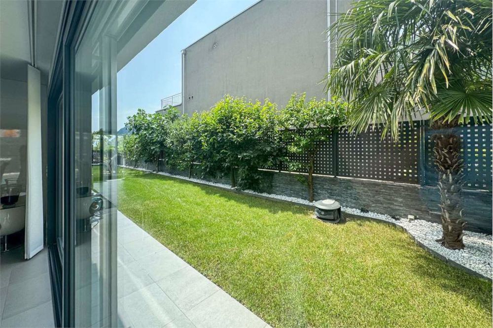 Villa moderna con piscina salina e finiture di pregio - Bild 9