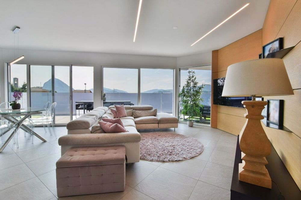 Luminoso attico con grande terrazza - Bild 4